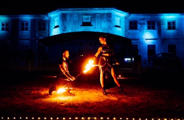 Takto vyzerala naša ohňová show na podujatí Vatra SNP v Chtelnici. 🔥
V areáli Chtelnického kaštieľa sme vystúpili na akcii, ktorú pripravil Dobrovoľný hasičský zbor Chtelnica. Do show sme zakomponovali aj svetelné logo DHZ Chtelnica a Vatra SNP. Počas vystúpenia nechýbali ani pyro efekty a veľké finále🔥
Ďakujeme za pozvanie a krásne fotografie. ❤️
#fireshow #ohnovashow #logo #snp #fire